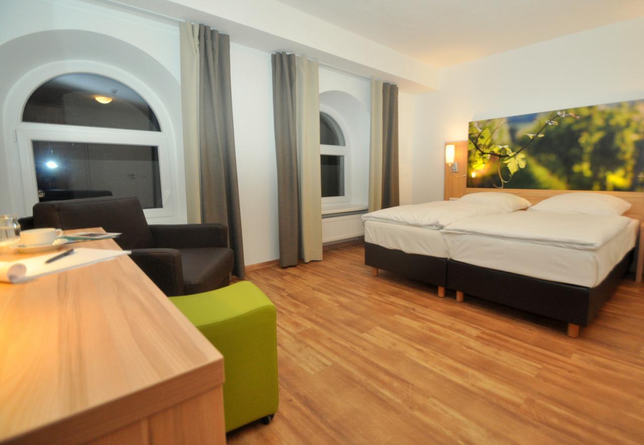 Hotel Deutsches Haus Kitzingen Esterno foto