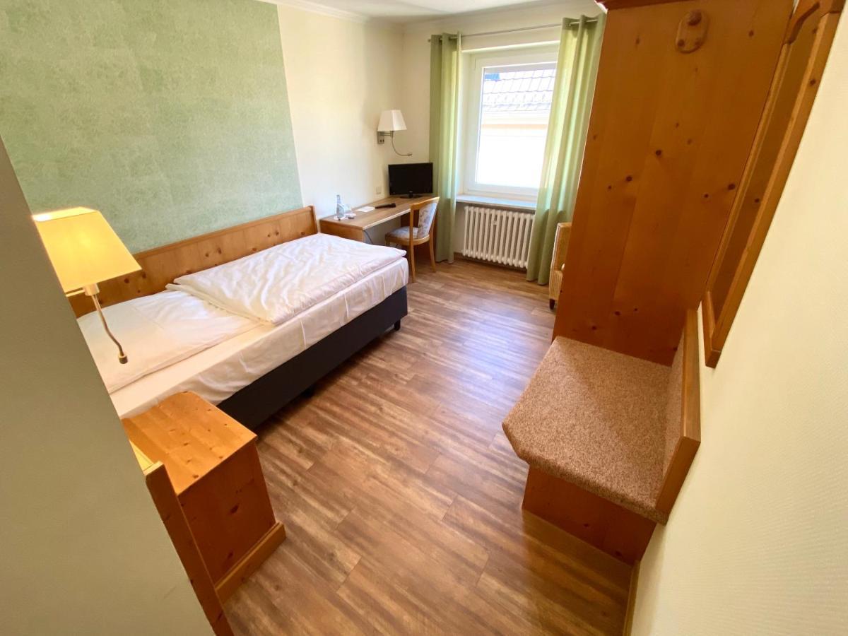 Hotel Deutsches Haus Kitzingen Esterno foto